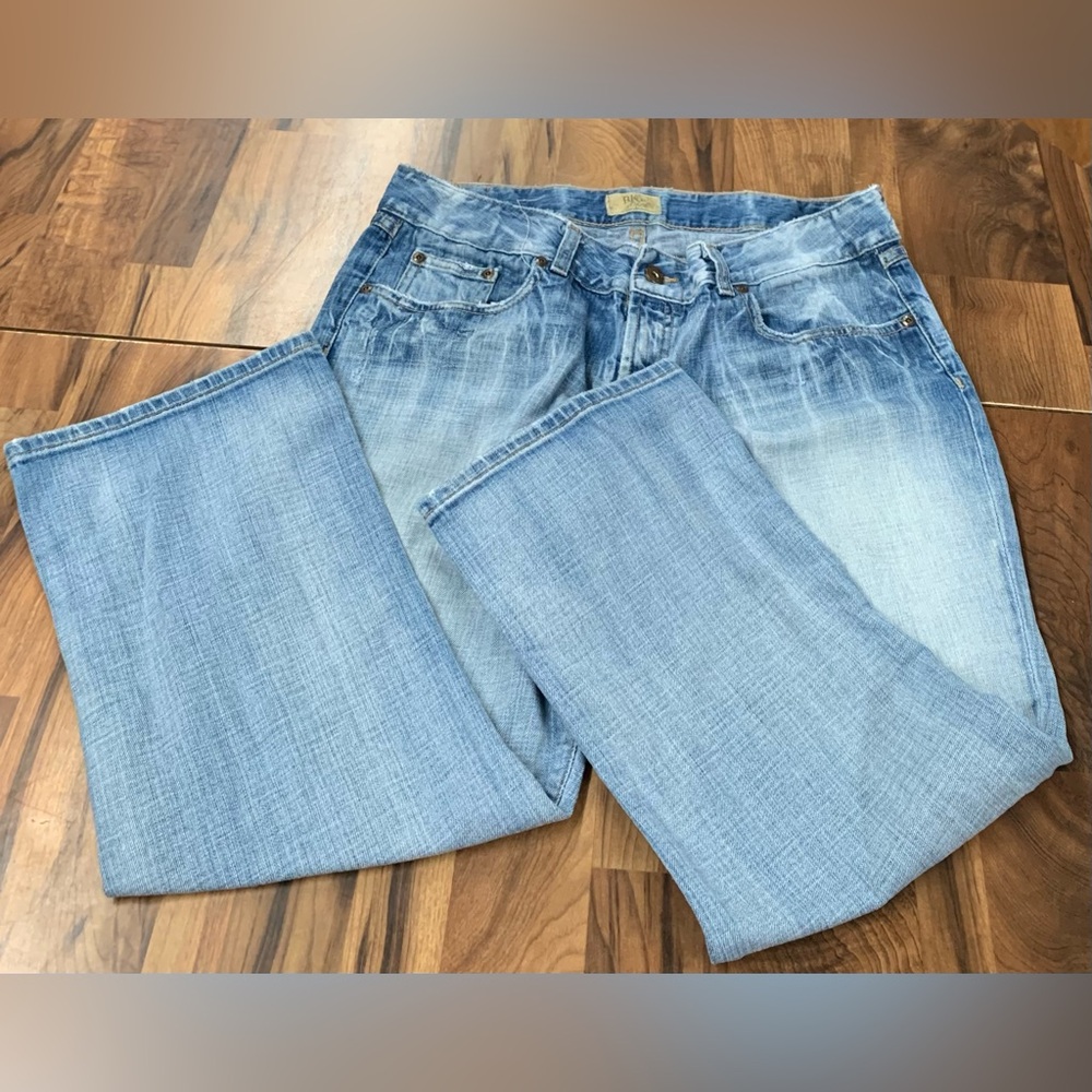BKE Denim Buckle Women’s Bootcut Distressed Jeans Size 33 Blue Stonewash Stretch